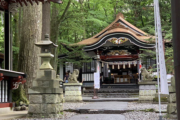 宝くじが当たるパワースポットは、新屋山神社