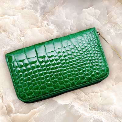品のよさと高級感がポイントの開運財布は、池田工芸のクロコダイル ミリオンウォレット ブライトグリーン