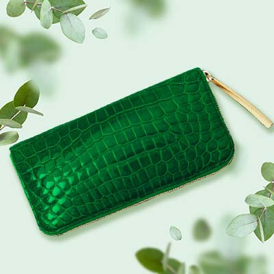 2023年のラッキーカラー「緑」の幸運財布は、池田工芸のルミナー ブライトグリーン