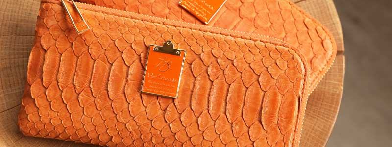 「金運を高め理想の自分になりたい」方におすすめのオレンジのお財布は、ハースケジュールのチェレットオーデリュミエ