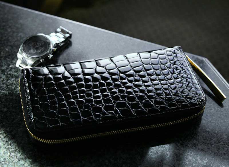 社長の威厳と品格を印象付ける、グランデクラスのクロコダイル財布は、池田工芸のクロコダイルラウンドビッグウォレットクロコダイルラウンドビッグウォレット グランデ