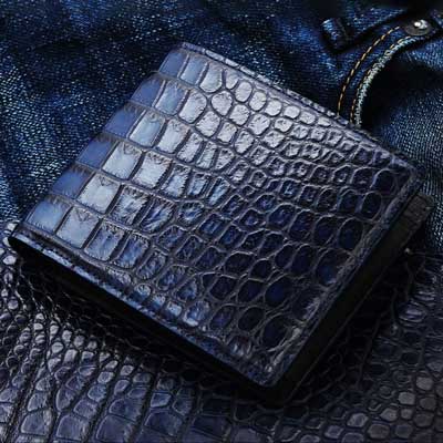 クロコのお洒落な二つ折り高級財布は、池田工芸の藍染クロコ二つ折り財布