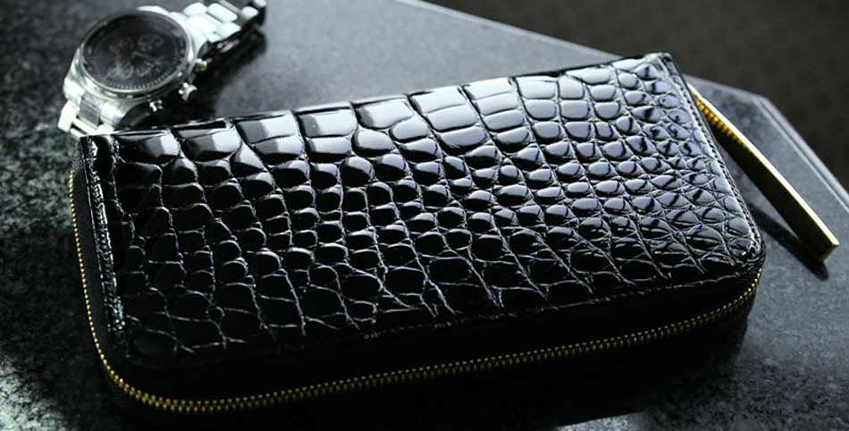 お金を呼び寄せ財産を守るクロコダイルロングウォレット