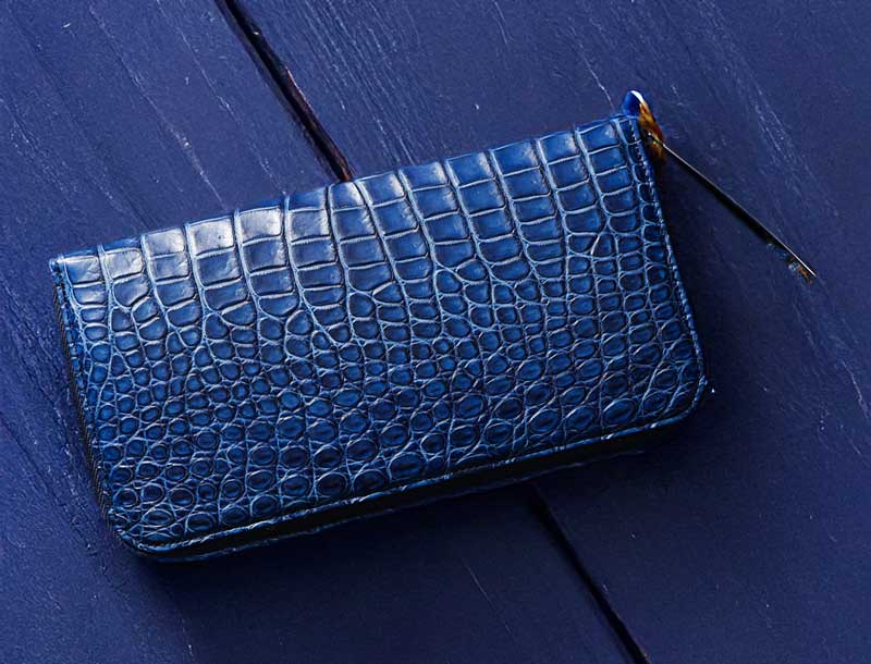 夏財布に池田工芸の藍染クロコ財布