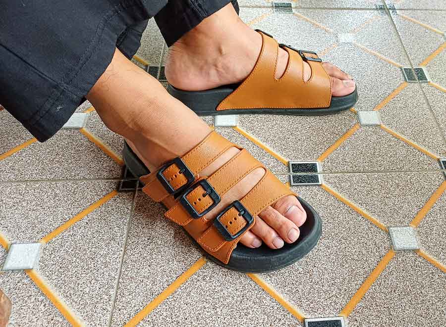メンズ レザーサンダルの選び方のイメージ